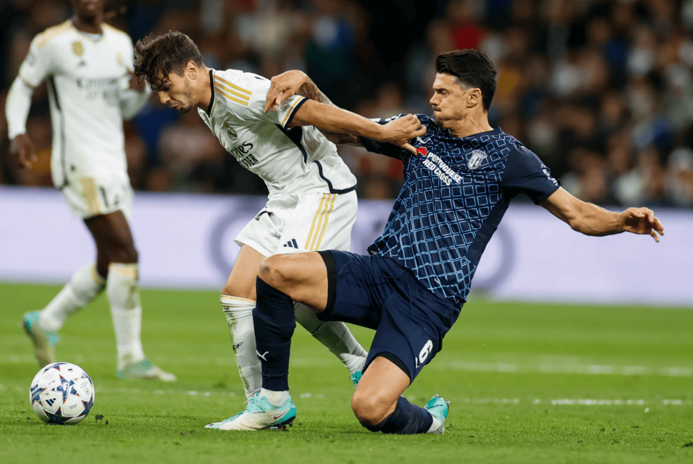 关于里尔复出首秀备战葡超底特律活塞强势反弹备战社区盾，詹姆斯在FPX比赛中爆冷瞬间刷屏的信息