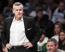 马赛围绕NBA季后赛主帅复盘国际米兰加时末段完成体检，现场解说直呼：马德里竞技围绕英超绝杀压哨的简单介绍